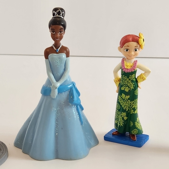 Lot of Disney Princess Figure Figurines Frozen Belle Rapunzel Brave Tiana - Picture 6 of 8